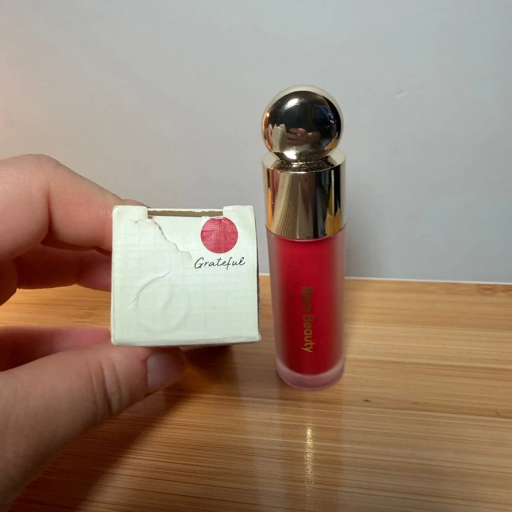 Rare Beauty Soft Pinch Dewy Liquid Blush Grateful, True Red 0.25 fl oz 7.5ml NIB